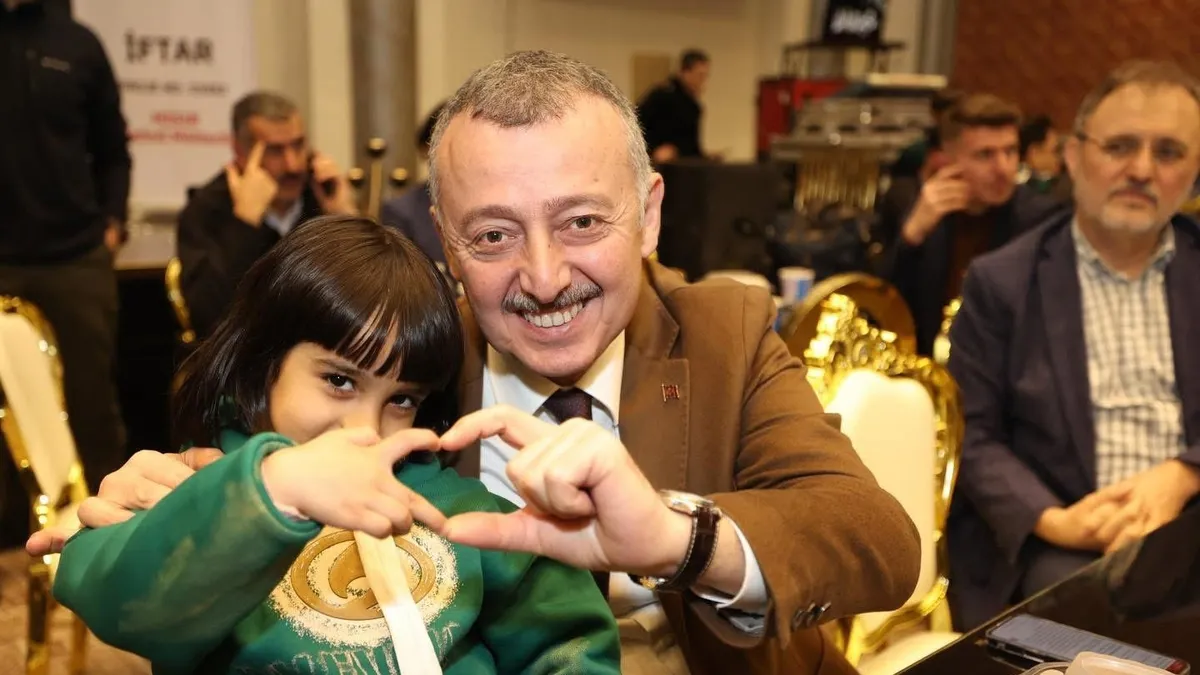 Başkan Büyükakın, Ramazan ayında gönüllere dokunuyor: Balkanlar’dan Kahire’ye ‘Kardeşlik Sofrası’ Başkan Büyükakın, Ramazan ayında gönüllere dokunuyor: Balkanlar’dan Kahire’ye ‘Kardeşlik Sofrası’