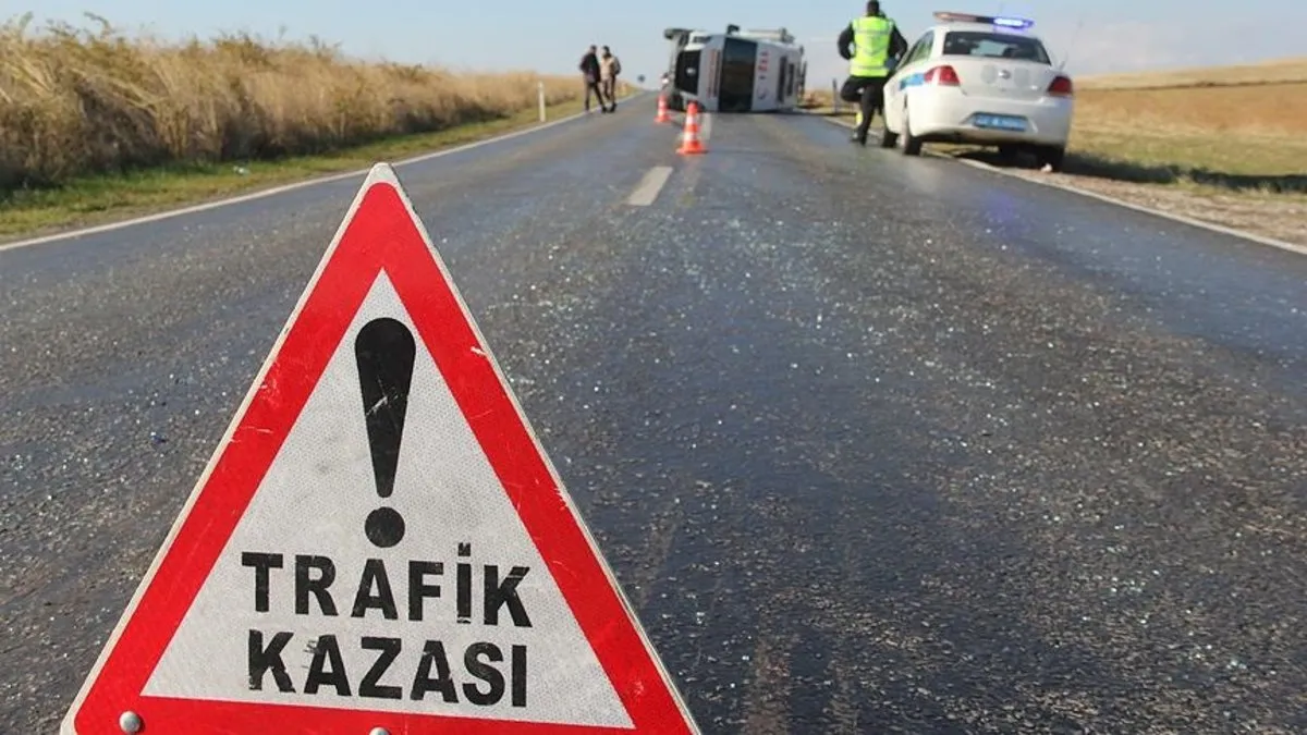 Gaziantep'te 2 TIR, çıkan yangınla kullanılamaz hale geldi