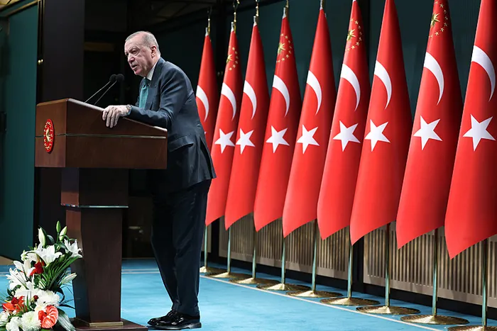 son-dakika-kabine-bugun-toplaniyor-masada-hangi-konular-var-baskan-erdogan-alinan-kararlari-aciklayacak-1763364409997.jpg Son dakika! Kabine toplandı: Masada hangi konular var? Başkan Erdoğan alınan kararları açıklayacak
