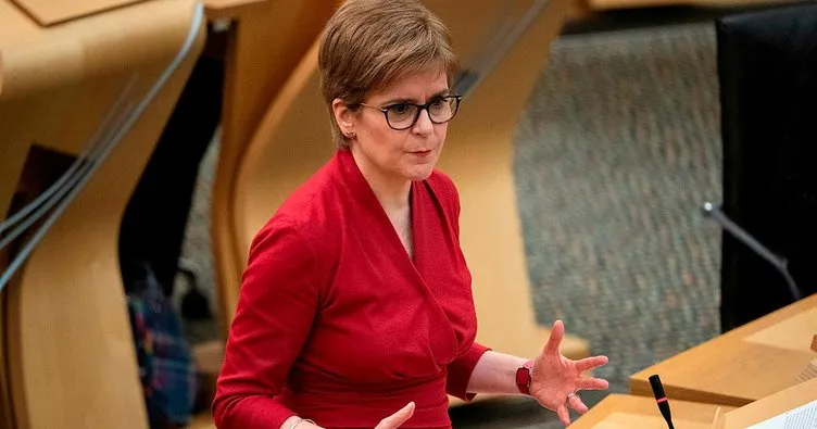 İskoç hükümeti yeni bağımsızlık referandumunda ısrarlı