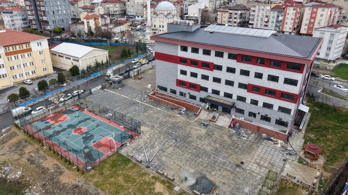 Bağcılar’dan okul hamlesi! Aynı anda 7 yeni okulun inşaatı devam ediyor Bağcılar’dan okul hamlesi! Aynı anda 7 yeni okulun inşaatı devam ediyor