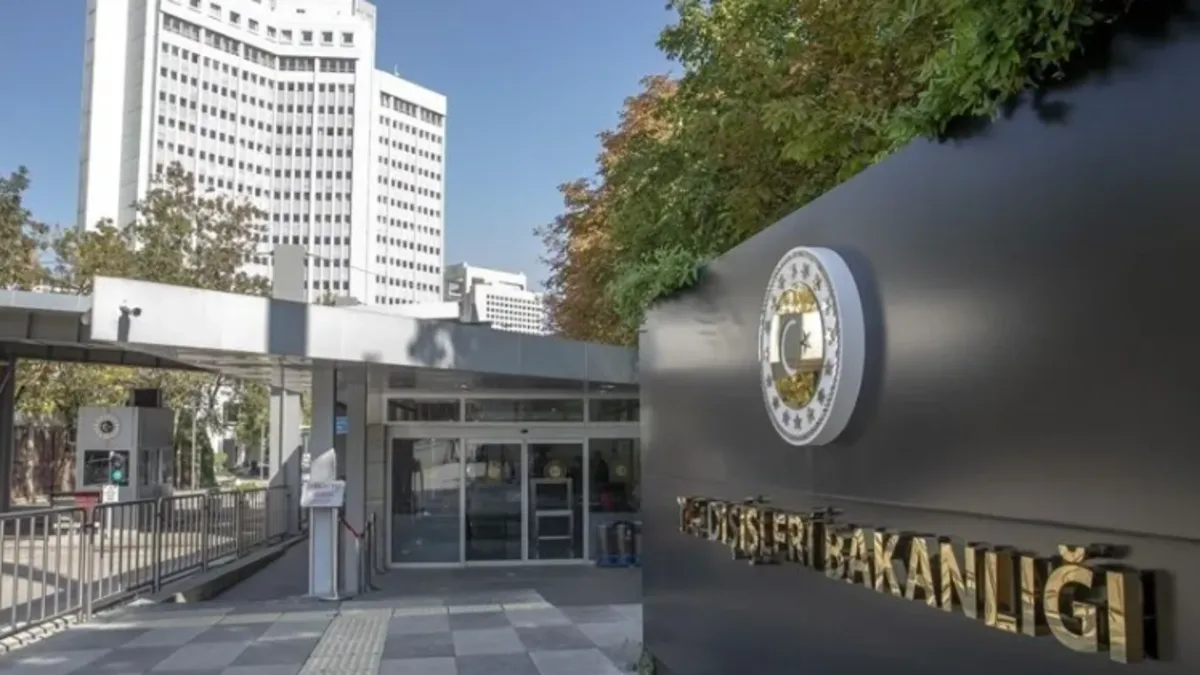 Dışişleri Bakanlığndan Türk sahipli sivil gemilere saldırı hakkında açıklama: Vatandaşlarımızın durumları yakından takip edilmektedir Dışişleri Bakanlığndan Türk sahipli sivil gemilere saldırı hakkında açıklama: Vatandaşlarımızın durumları yakından takip edilmektedir