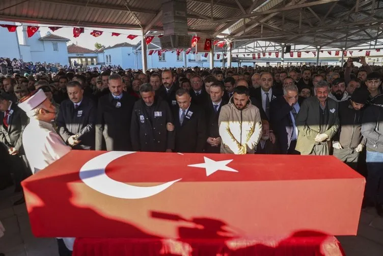 6 kahramana son görev! Türkiye şehitlerini böyle uğurladı