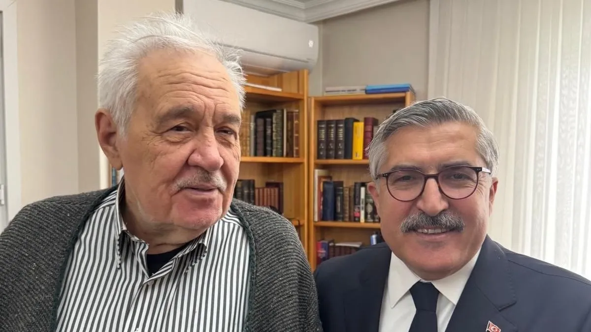 AK Parti Genel Başkan Yardımcısı Hüseyin Yayman’dan İlber Ortaylı’ya Ziyaret AK Parti Genel Başkan Yardımcısı Hüseyin Yayman’dan İlber Ortaylı’ya Ziyaret