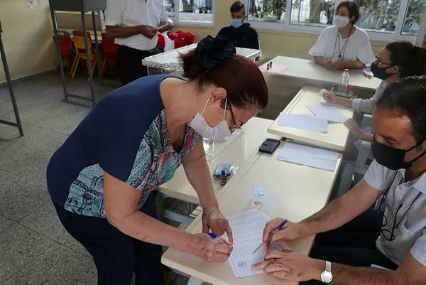 Son dakika: KKTC'de kritik gün! Cumhurbaşkanlığı seçimlerinde ikinci tur başladı