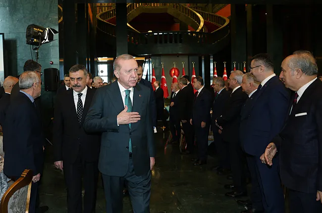 baskan-erdogan-millete-hizmette-guc-zehirlenmesi-yasanmamali-1771419331568.jpeg Başkan Erdoğan: Millete hizmette güç zehirlenmesi yaşanmamalı