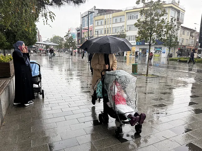 son-dakika-meteoroloji-istanbul-dahil-6-il-icin-alarma-gecti-kar-kapiya-dayandi-o-saatlere-dikkat-1760164823870.jpeg SON DAKİKA… Meteoroloji İstanbul dahil 6 il için alarma geçti! Kar kapıya dayandı: O saatlere dikkat!