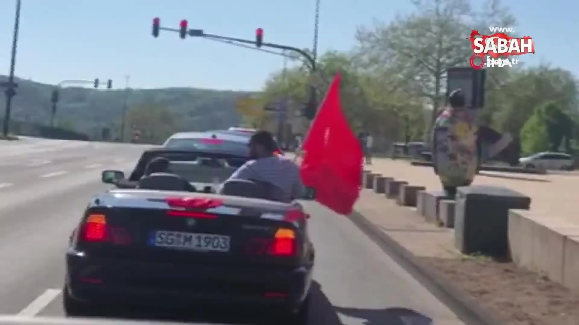 Almanya Da Turk Dugun Konvoyuna Sasirtan Tepki Videosunu Izle Son Dakika Haberleri