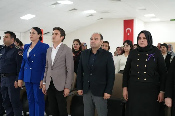 seydikemer-ilcesinde-kadina-yonelik-siddete-farkindalik-etkinligi-duzenlendi-1764093958863.jpg