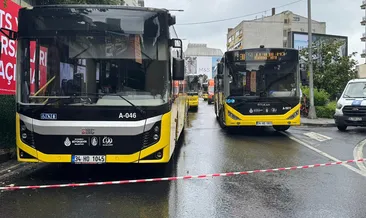 İBB seyretti! Vatandaş taşkınla mücadele etti #istanbul