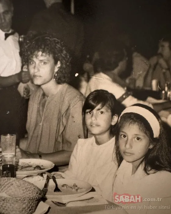 Çağla Şıkel oğlu Kuzey’in yanında kısa kaldı! Çağla Şıkel ile Emre Altuğ’un oğlu Kuzey yakışıklılığıyla mankenlere taş çıkardı!