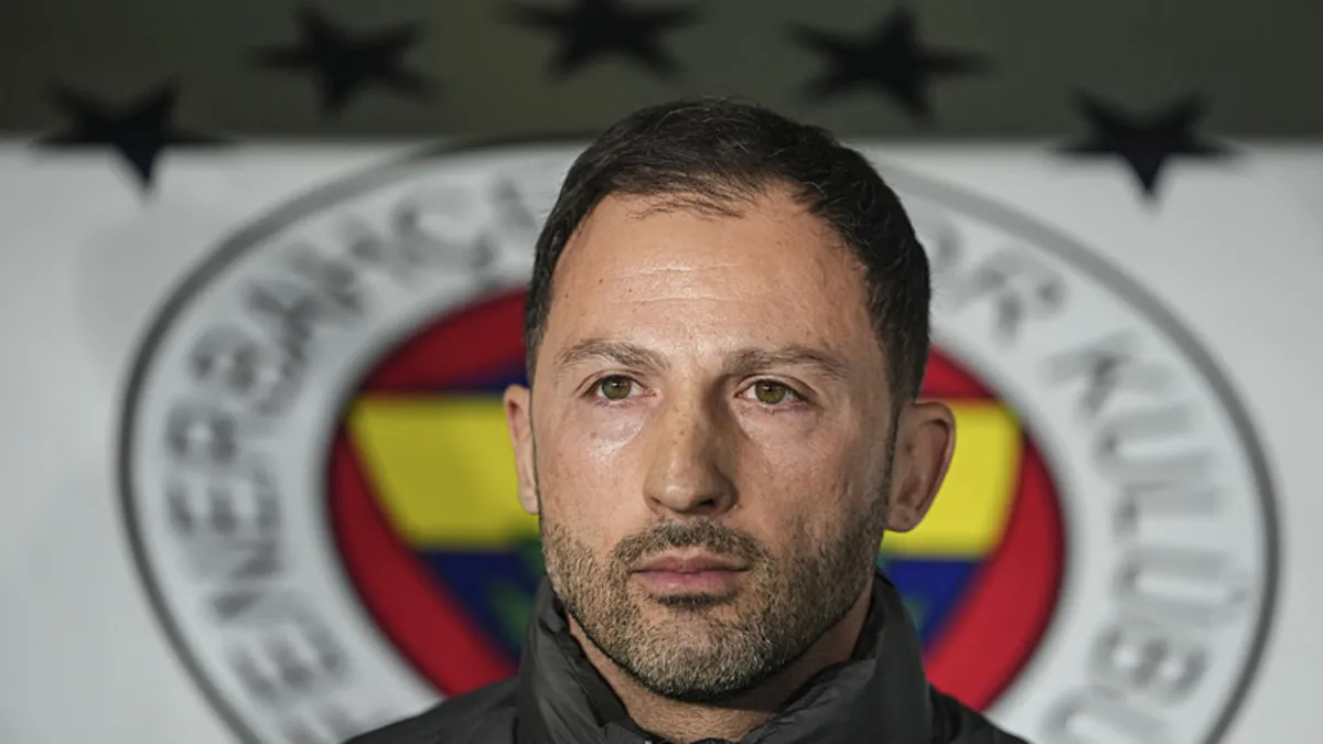 Fenerbahçe’de Domenico Tedesco müşahede altına alındı Fenerbahçe’de Domenico Tedesco müşahede altına alındı