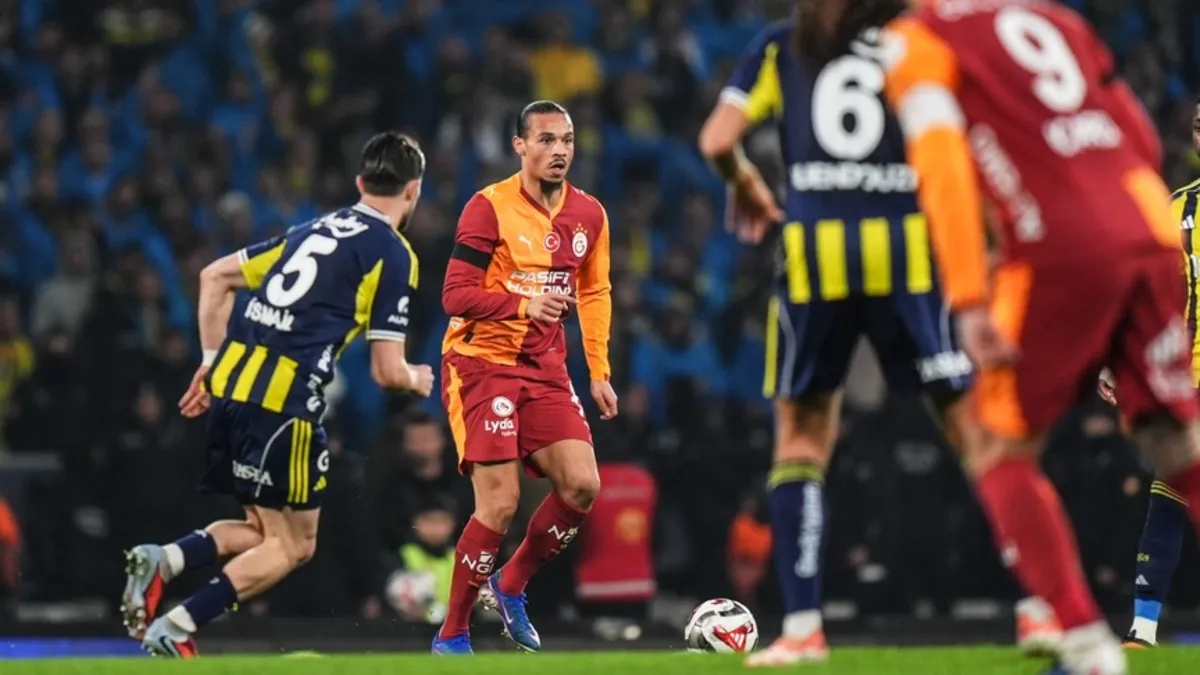 GALATASARAY FENERBAHÇE CANLI | Süper Lig'de kritik derbi! İşte Galatasaray - Fenerbahçe maçının 11'leri…