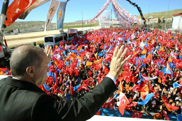 Mardin Cumhurbaşkanı Erdoğan'ı coşkuyla karşıladı