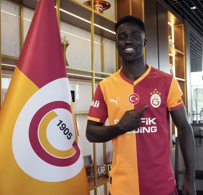 galatasaray-davinson-sanchez-ile-nikah-tazeledi-1755274220451.jpg
