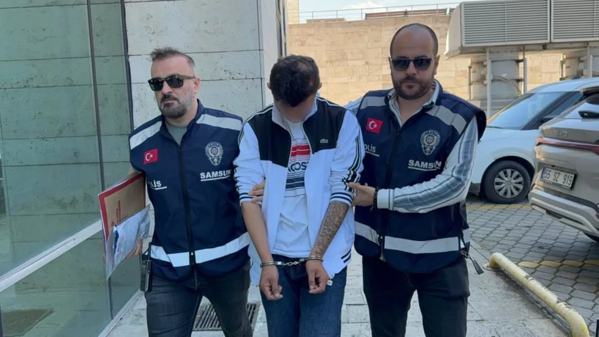 Samsun’da müteahhitlik anlaşmazlığında iş yerini kurşunlayan 19 yaşındaki şüpheli gözaltında! Samsun’da müteahhitlik anlaşmazlığında iş yerini kurşunlayan 19 yaşındaki şüpheli gözaltında!