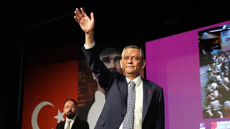 SON DAKİKA | CHP'de ‘Özel’ torpil furyası! Basın danışmanının eşine bir kıyak daha