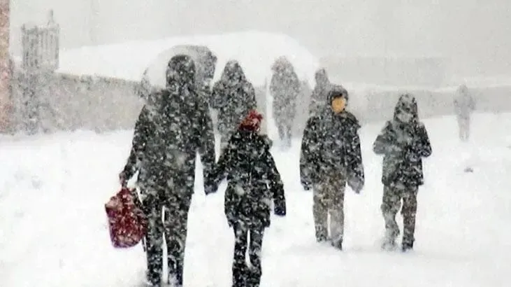 Son Dakika Bugün Eskişehir’de okullar tatil mi? Meteoroloji’den uyarı! 18 Aralık Pazartesi Eskişehir’de okullar tatil mi, ders var mı yok mu?