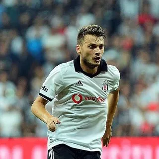 Ljajic’ten iyi, Adriano’dan kötü haber