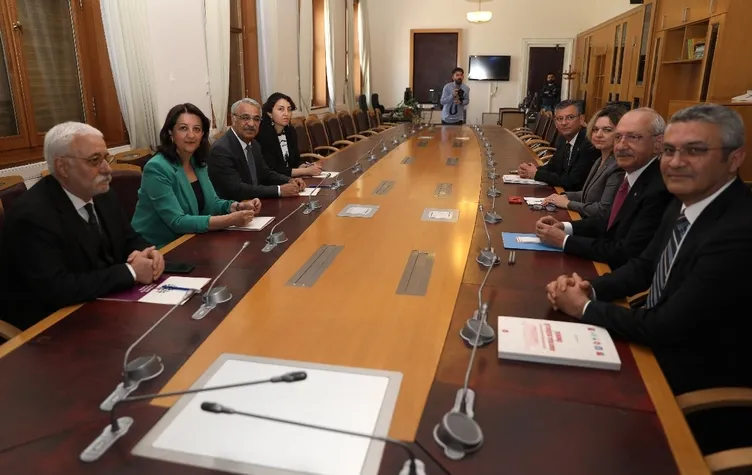 Kulisleri sallayan bomba iddia! CHP’nin HDP aşkı tekrar alevlendi: ’Muhteşem üçlü’ için formül arayışı