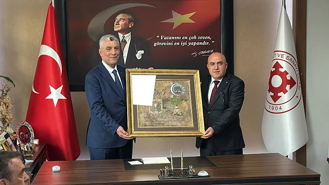 bakan-bolat-ozel-sektorumuz-ekonominin-lokomotifi-1787251246033.jpeg Bakan Bolat: Özel sektörümüz ekonominin lokomotifi