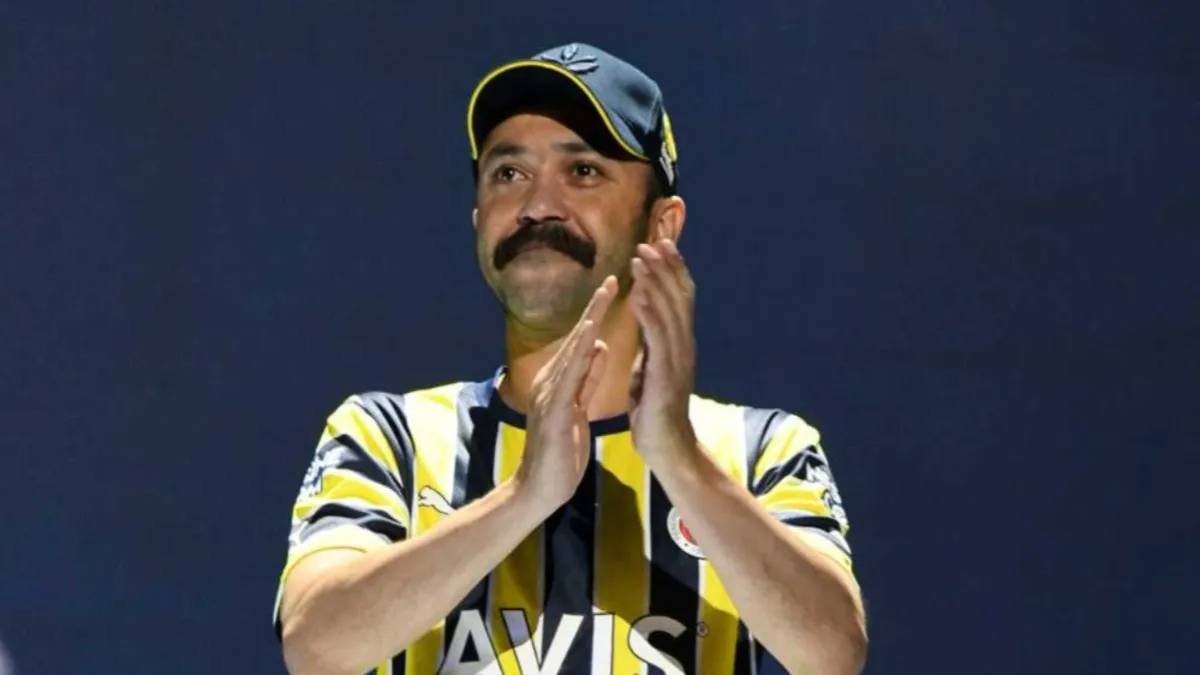 Ünlü oyuncunun Galatasaray paylaşımı taraftarı küplere bindirdi! Sarı-kırmızılılardan öfke dolu sözler… – Galeri Ünlü oyuncunun Galatasaray paylaşımı taraftarı küplere bindirdi! Sarı-kırmızılılardan öfke dolu sözler… – Galeri