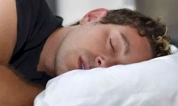 Uyumak abdesti bozar mı?