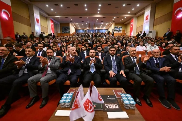 bakan-gurlek-turkiye-artik-yon-verilen-degil-yon-tayin-eden-denge-kuran-bir-ulkedir-1777736201586.jpg