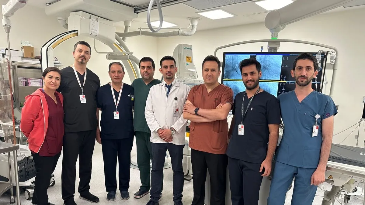 Gaziantep Şehir Hastanesi'nde 84 yaşındaki hastaya kapalı aort kapağı ameliyatı