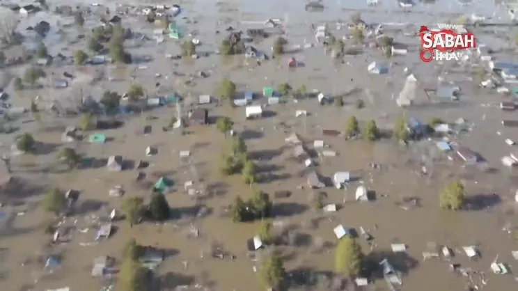 Rusya’daki Ural Nehri’nde su seviyesi 11 metreyi aştı | Video