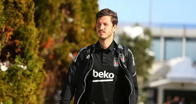 Beşiktaş resmen açıkladı! İşte Salih Uçan'ın yeni takımı