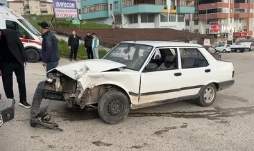 Kamyonetle otomobil çarpıştı: 1 yaralı