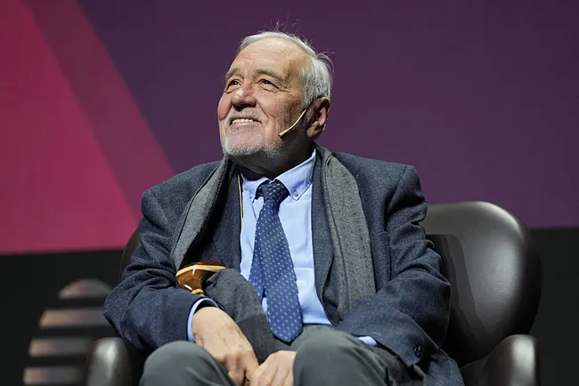 son-dakika-prof-dr-ilber-ortayli-son-yolcuguna-ugurlaniyor-fatih-cami-haziresine-defnedilecek-1773665403459.jpeg (800×534)