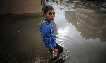 Gazze’de çadırlar sular altında kaldı