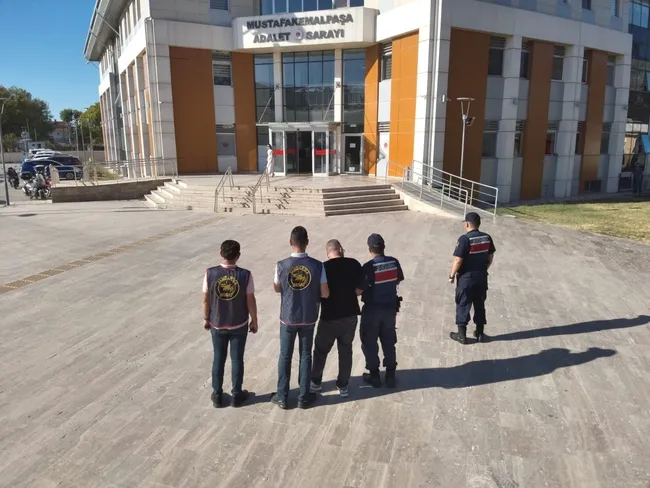 son-dakika-adalet-bakani-akin-gurlek-duyurdu-6-faili-mechul-cinayet-daha-aydinlatildi-1789115921655.jpg