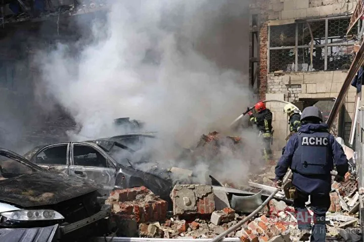 Cesetleri bir aydan fazla bekledi! Harkov’dan acı haber: Bina enkazında 44 sivilin cansız bedeni bulundu