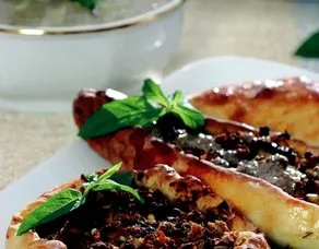 Baharatlı Tavuklu Pide