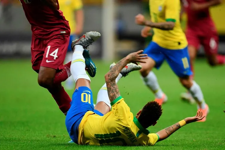 Brezilya’da büyük şok! Neymar’ın ayağı kırıldı!