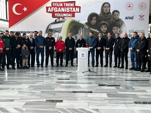 turkiyeden-afganistana-730-tonluk-yardim-malzemesi-21-iyilik-treni-yola-cikti-1734701043945.jpg