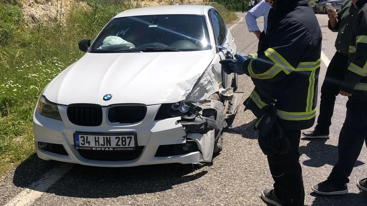 Mardin'de korkutan kaza: Otomobiller birbirine girdi! 5 yaralı