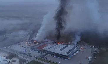 Yunanistan’da şiddetli patlama: Fabrika alev topuna döndü