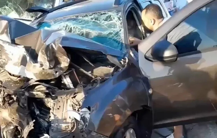 İzmir’de bayram dönüşü feci kaza: 5 ölü, 20 yaralı! Korkunç kazanın görüntüleri ortaya çıktı