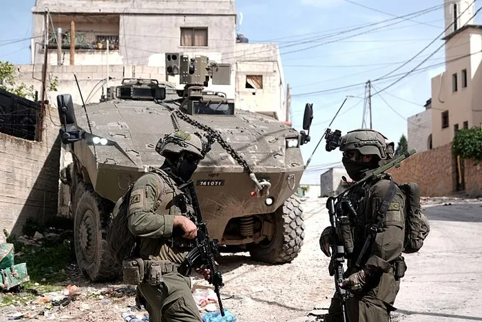 İşgalci İsrail’den Batı Şeria’ya büyük baskın: Yaklaşık 200 kişi gözaltında