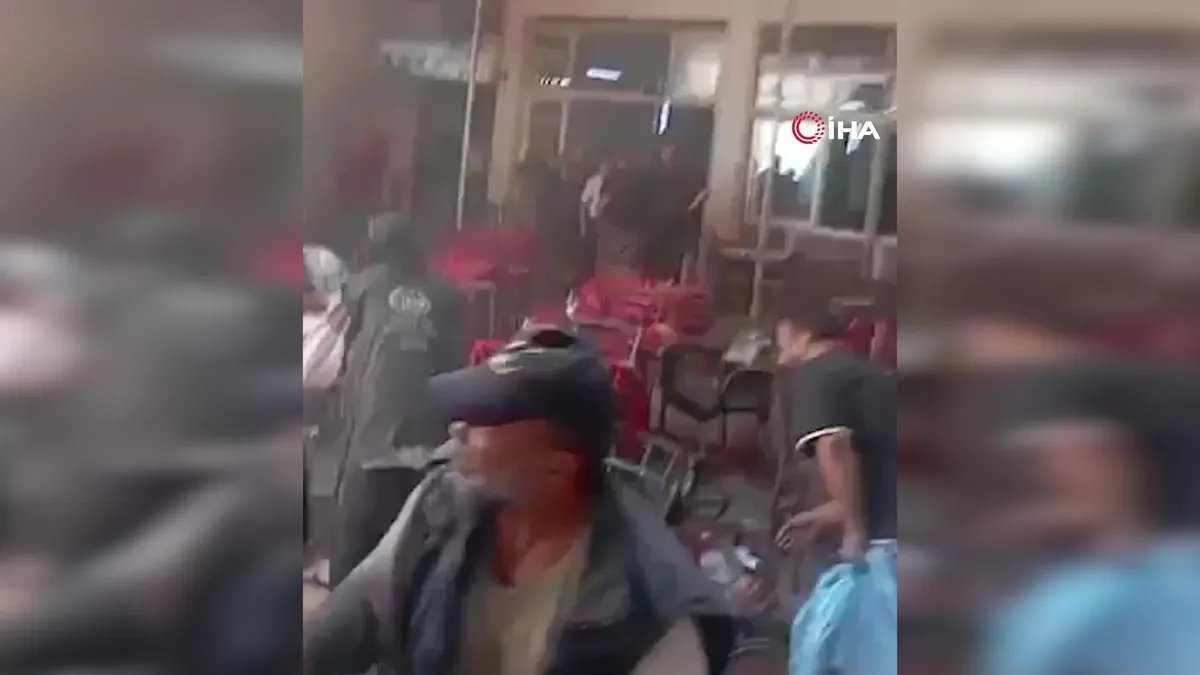 Şam’da Adalet Sarayı yakınındaki bir kafede patlama: 4 ölü 11 yaralı! | Video videosunu izle Şam’da Adalet Sarayı yakınındaki bir kafede patlama: 4 ölü 11 yaralı! | Video videosunu izle