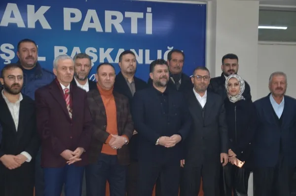 ak-parti-uye-sayisi-11-milyon-543-bin-301e-ulasti-1767630287231.jpg