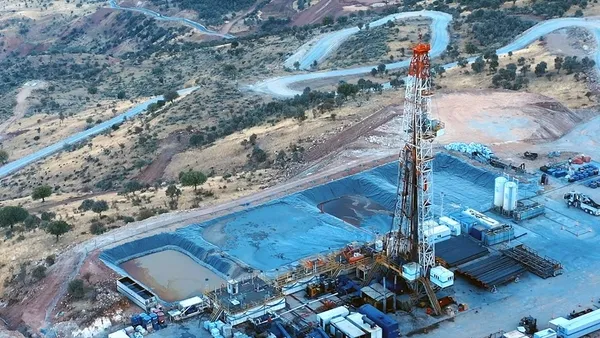 bakan-bayraktar-acikladi-gabarda-petrol-uretiminde-rekor-1786003875936.jpg