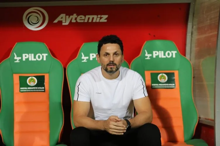 Fenerbahçe’de Emre Belözoğlu 4 ismin transferini bitiriyor