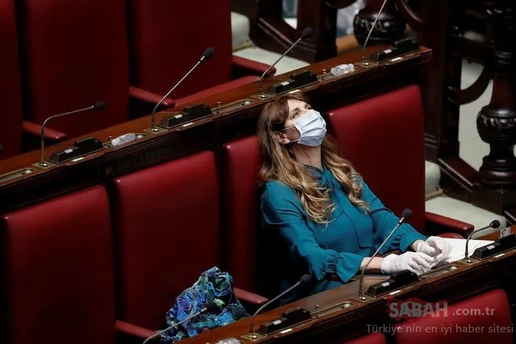 Son Dakika Haberi: Dünya bu görüntüleri konuşuyor! Corona virüsü nedeniyle Karantina'daki İtalyanlar...