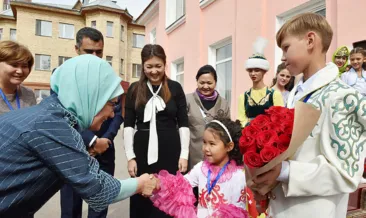 Emine Erdoğan’dan çocuk evi ve yetimhane ziyareti