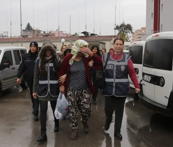 Conolar çocukları kucaklarında adliyeye sevk edildi